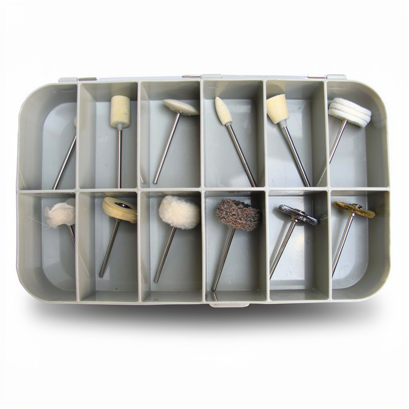 ASSORTIMENT BROSSETTES ET POLISSOIRS
