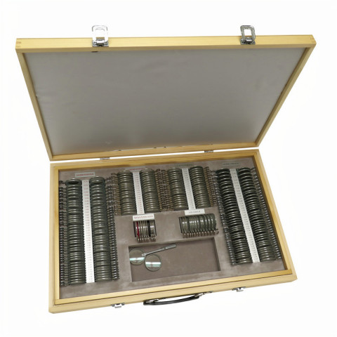 Malette en bois  de verres d'essai -259 pièces